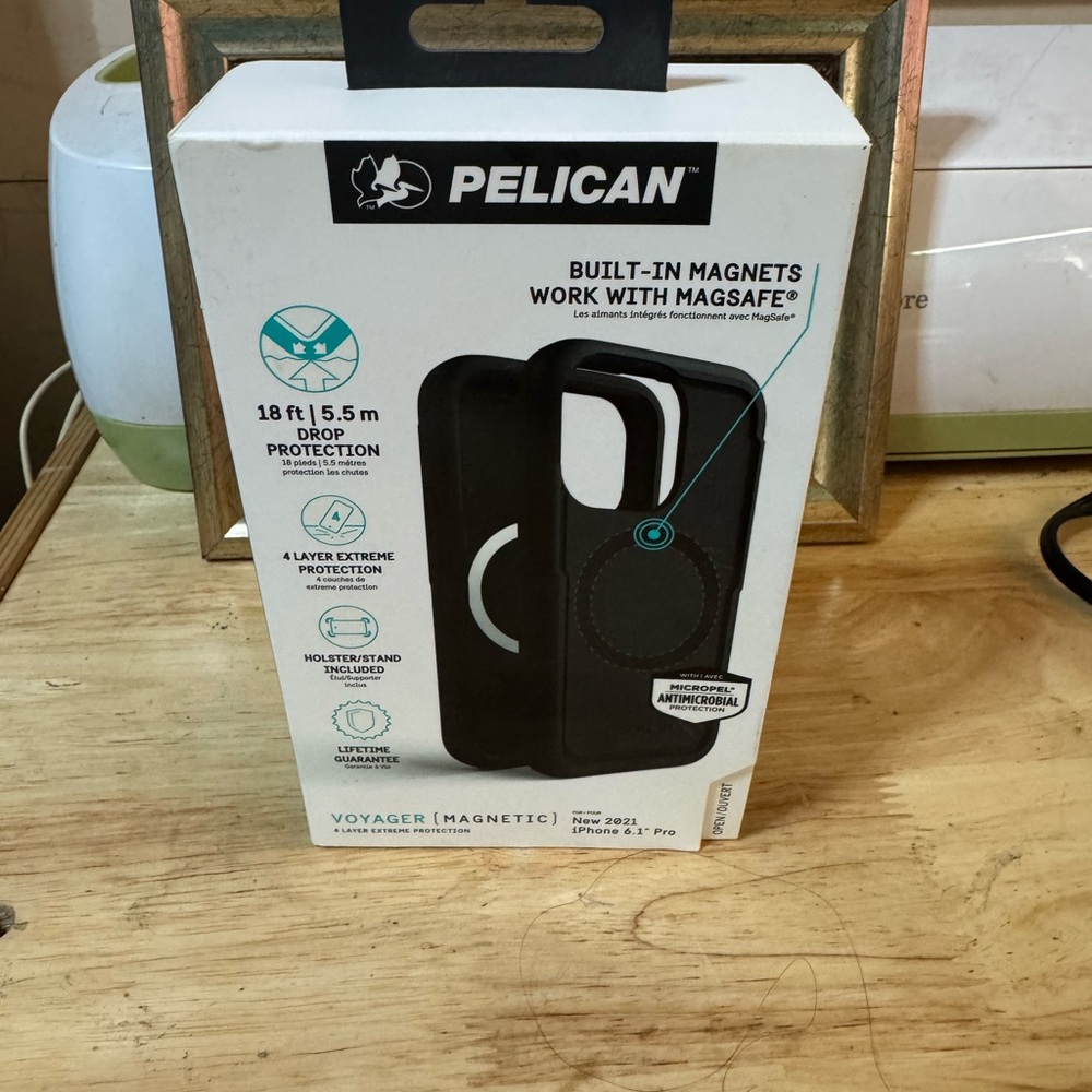 Pelican Voyager Magnetic iPhone 13 Pro Case